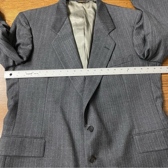 C&R Clothiers 2 Piece Suit 44R/36W Grey Pinstripe 2 Button Single Vent Jacket - Picture 15 of 16